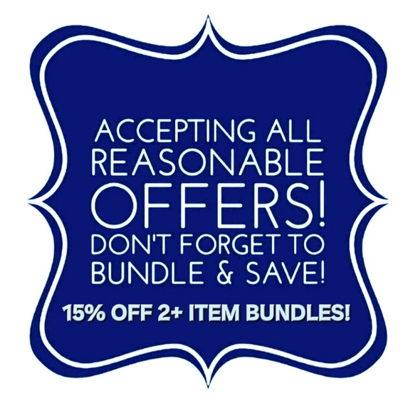 Ornate bronze and reflective glass vintage brooch - Picture 4 of 4